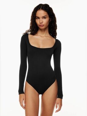 *New* Aritzia Sunday Best Sinch Seamless Bodysuit, Size Medium